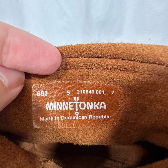 Minnetonka Women's 5 Dark Tan 210840 Suede Double Fringe Side Zip Ankle Booties - Picture 8 of 10